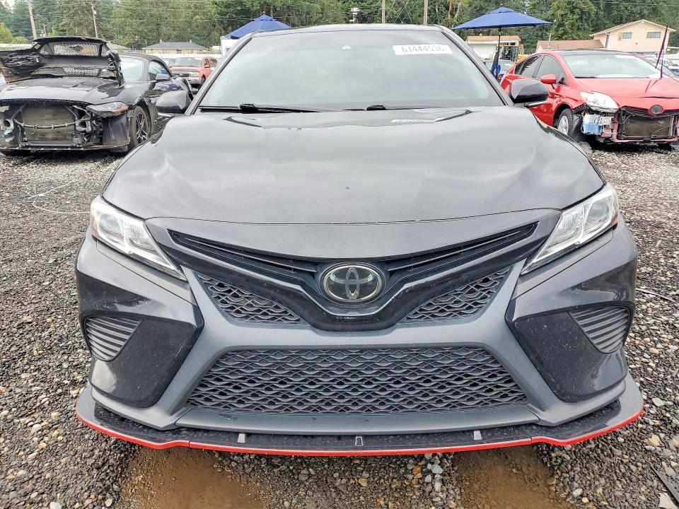 61444536 :رقم المزاد ، 4T1G11BK9LU006520 vin ، 2020 Toyota Camry مزاد بيع
