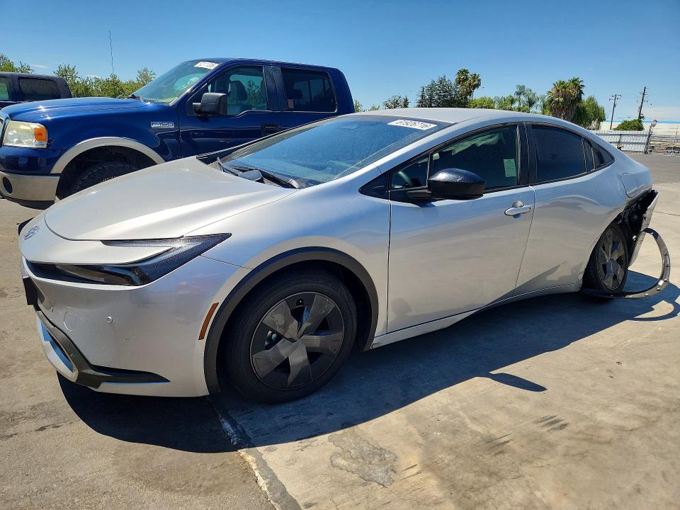 Продажа на аукционе авто 2026 Toyota Prius Plug-in Hybrid, vin: JTDACACU0T3062551, номер лота: 61926716