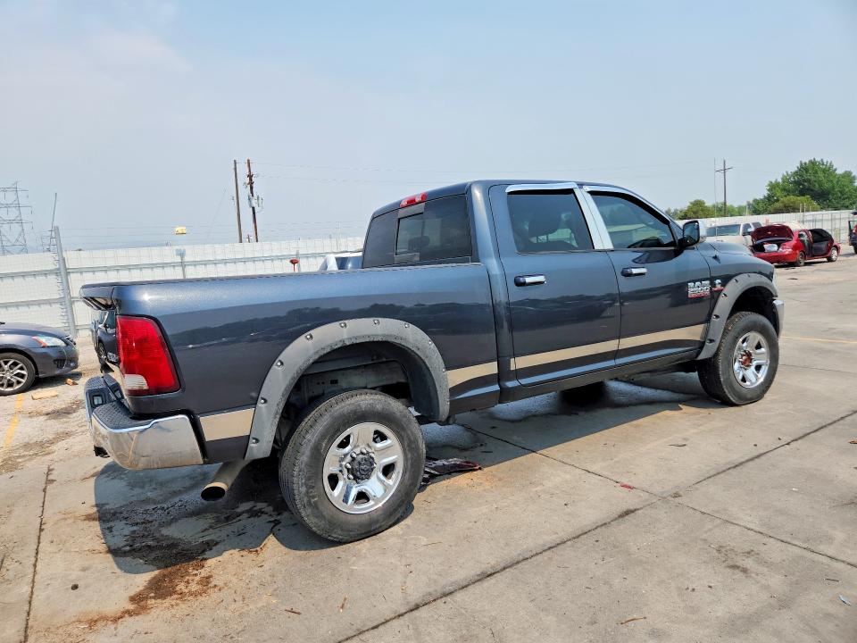 59196866 :رقم المزاد ، 3C6UR5DL2FG556900 vin ، 2015 Ram 2500 مزاد بيع
