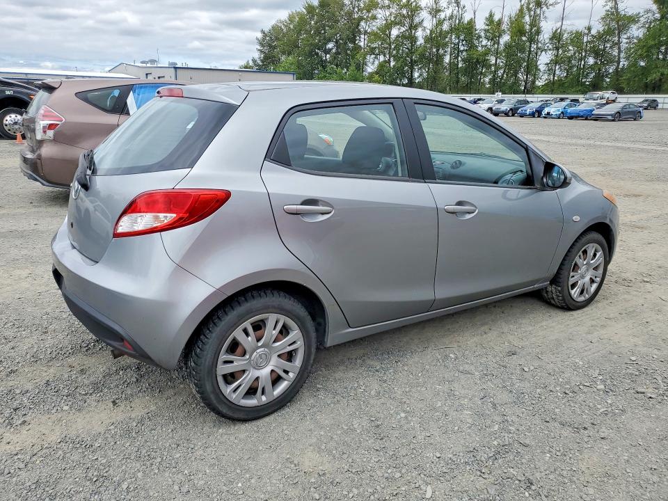 2013 Mazda Mazda2 მანქანა იყიდება აუქციონზე, vin: JM1DE1KZ7D0167904, აუქციონის ნომერი: 60997356