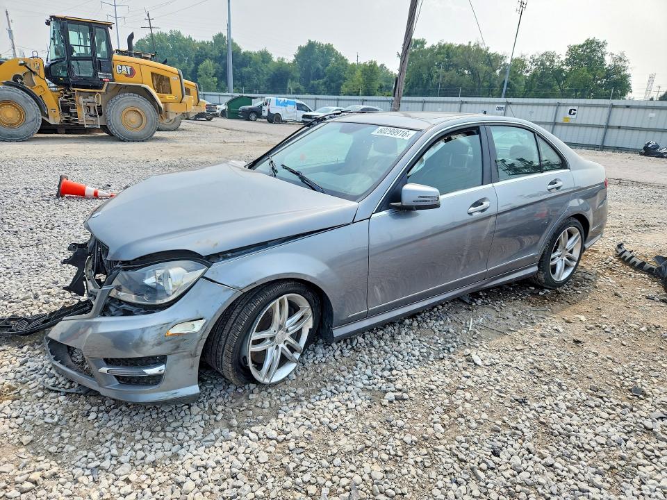 2014 Mercedes-benz C-class მანქანა იყიდება აუქციონზე, vin: WDDGF8ABXER305624, აუქციონის ნომერი: 60299916