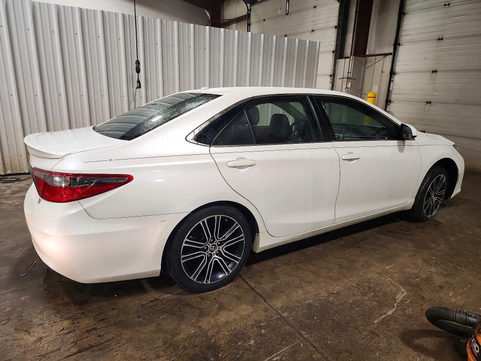 Aukcja sprzedaży 2016 Toyota Camry, vin: 4T1BF1FK8GU194572, numer aukcji: 61946856