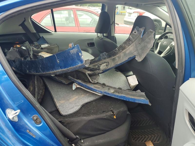 59725086 :رقم المزاد ، JTDKDTB3XC1014072 vin ، 2012 Toyota Prius C مزاد بيع