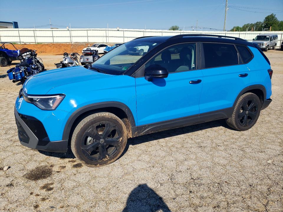 60327146 :رقم المزاد ، 3VV2C7B24SM077107 vin ، 2025 Volkswagen Taos مزاد بيع