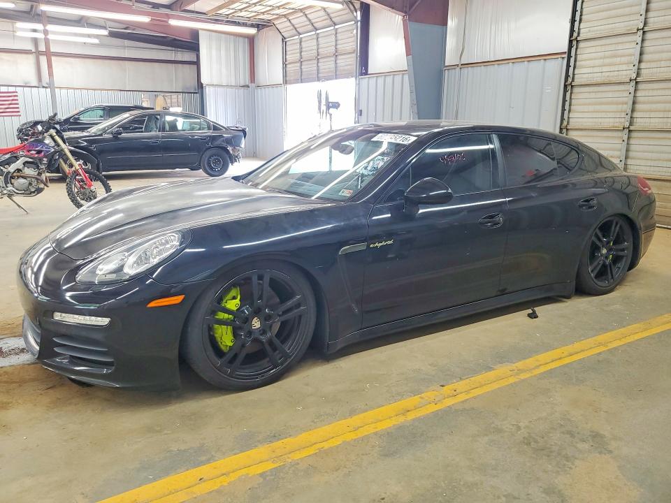 60195216 :رقم المزاد ، WP0AD2A77GL040584 vin ، 2016 Porsche Panamera مزاد بيع