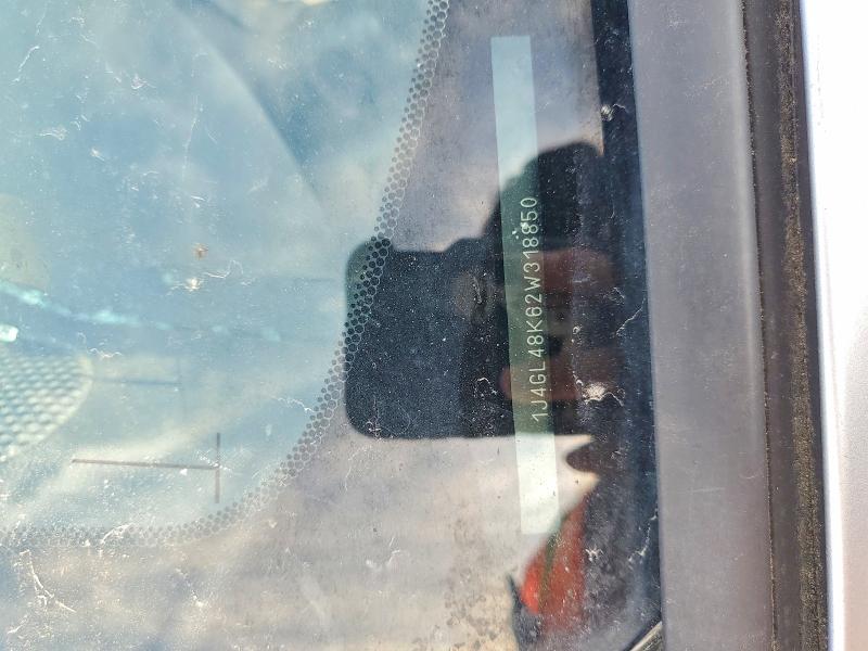 61687376 :رقم المزاد ، 1J4GL48K62W318850 vin ، 2002 Jeep Liberty مزاد بيع