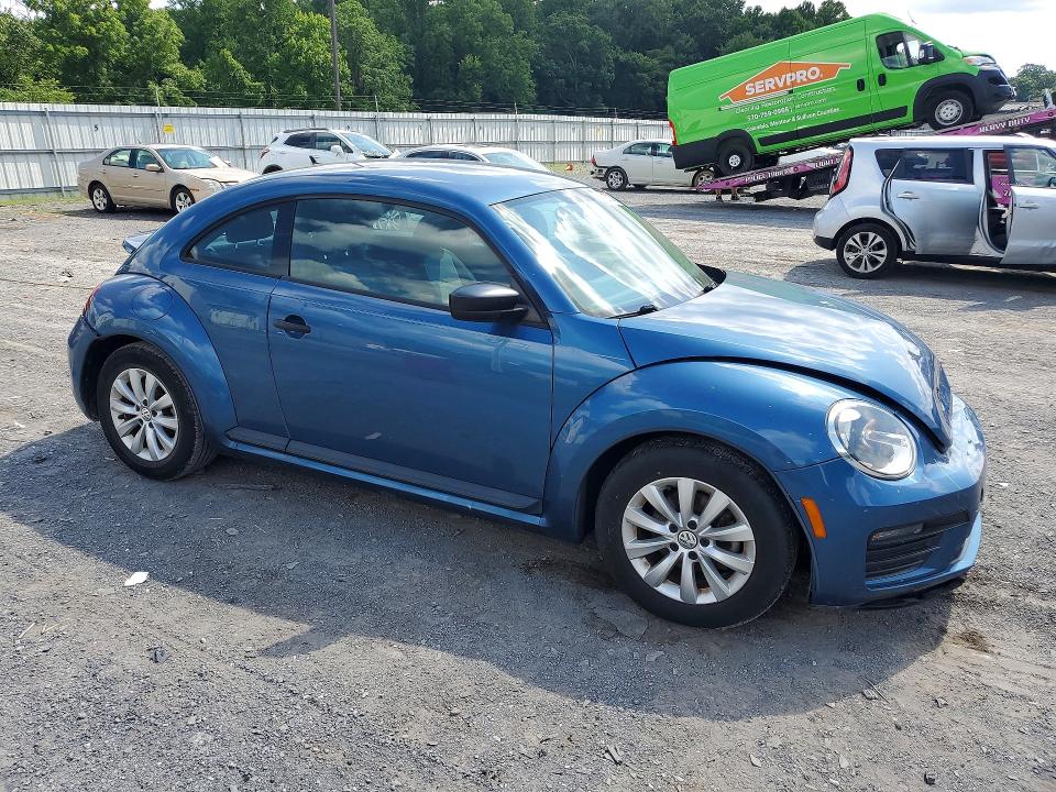 2018 Volkswagen Beetle მანქანა იყიდება აუქციონზე, vin: 3VWFD7AT6JM714355, აუქციონის ნომერი: 59271746