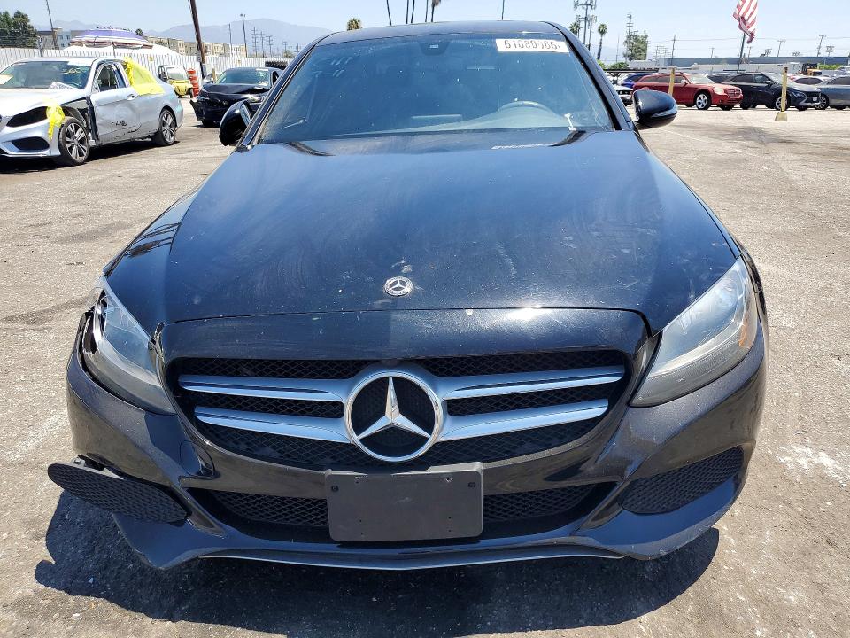 Продажа на аукционе авто 2018 Mercedes-benz C, vin: 55SWF4JB8JU246005, номер лота: 61080066