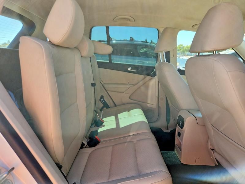 62491826 :رقم المزاد ، WVGAV7AX8GW578330 vin ، 2016 Volkswagen Tiguan مزاد بيع