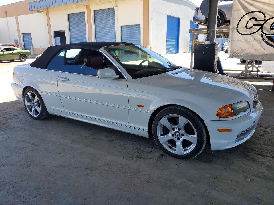 63217486 :رقم المزاد ، WBABS53471JU81937 vin ، 2001 Bmw 330 مزاد بيع