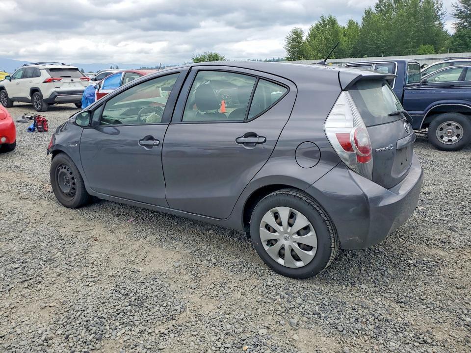 59646866 :رقم المزاد ، JTDKDTB33D1532493 vin ، 2013 Toyota Prius C مزاد بيع