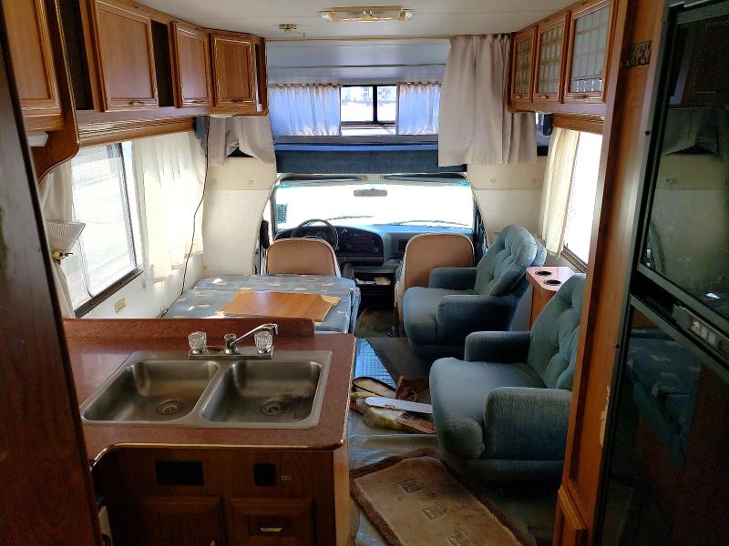 60505666 :رقم المزاد ، 1FDKE30G0NHA05244 vin ، 1992 Coachman Recreational Vehicle (rv) مزاد بيع