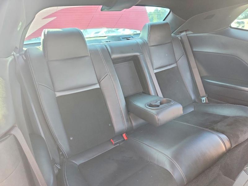 59329786 :رقم المزاد ، 2C3CDYBT4EH110581 vin ، 2014 Dodge Challenger مزاد بيع