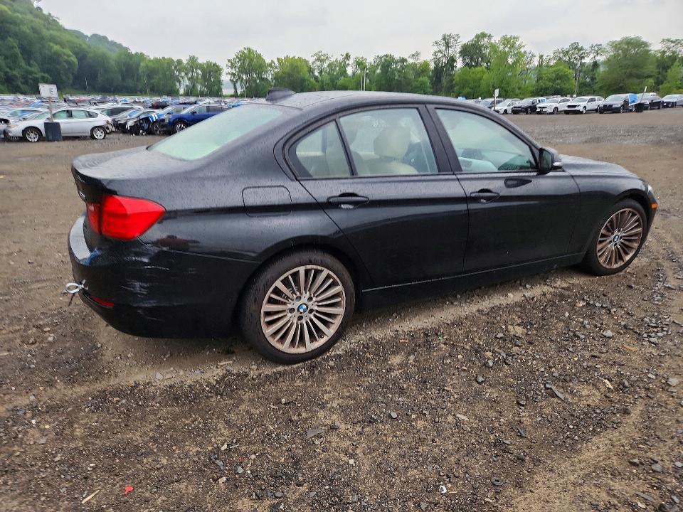 61720676 :رقم المزاد ، WBA3A5C56CF258942 vin ، 2012 Bmw 328 مزاد بيع