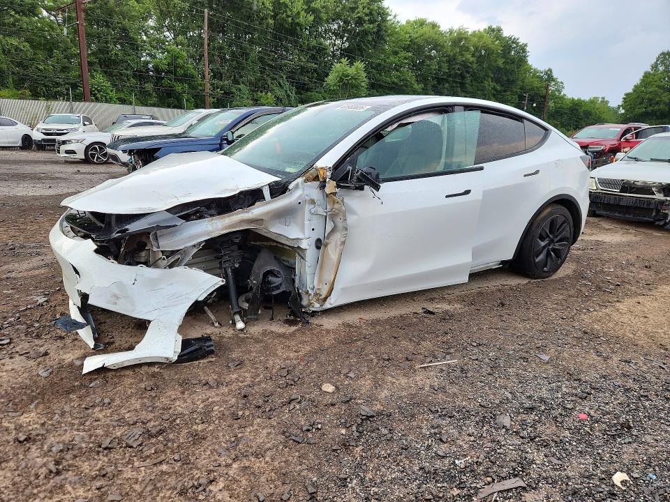 61953026 :رقم المزاد ، 7SAYGDED3RF129160 vin ، 2024 Tesla Model Y مزاد بيع