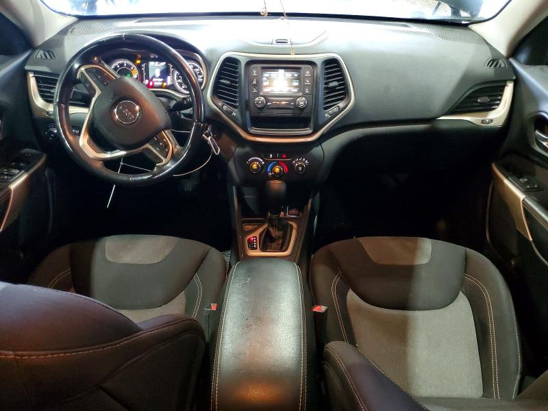 60852506 :رقم المزاد ، 1C4PJLCB7JD557458 vin ، 2018 Jeep Cherokee مزاد بيع