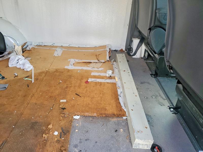 59859486 :رقم المزاد ، W1YV0BEY1N3953463 vin ، 2022 Mercedes-benz Metris مزاد بيع