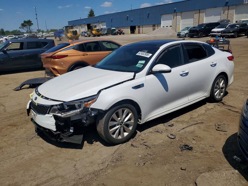 Auction sale of the 2016 Kia Optima, vin: 5XXGU4L30GG053631, lot number: 62462806