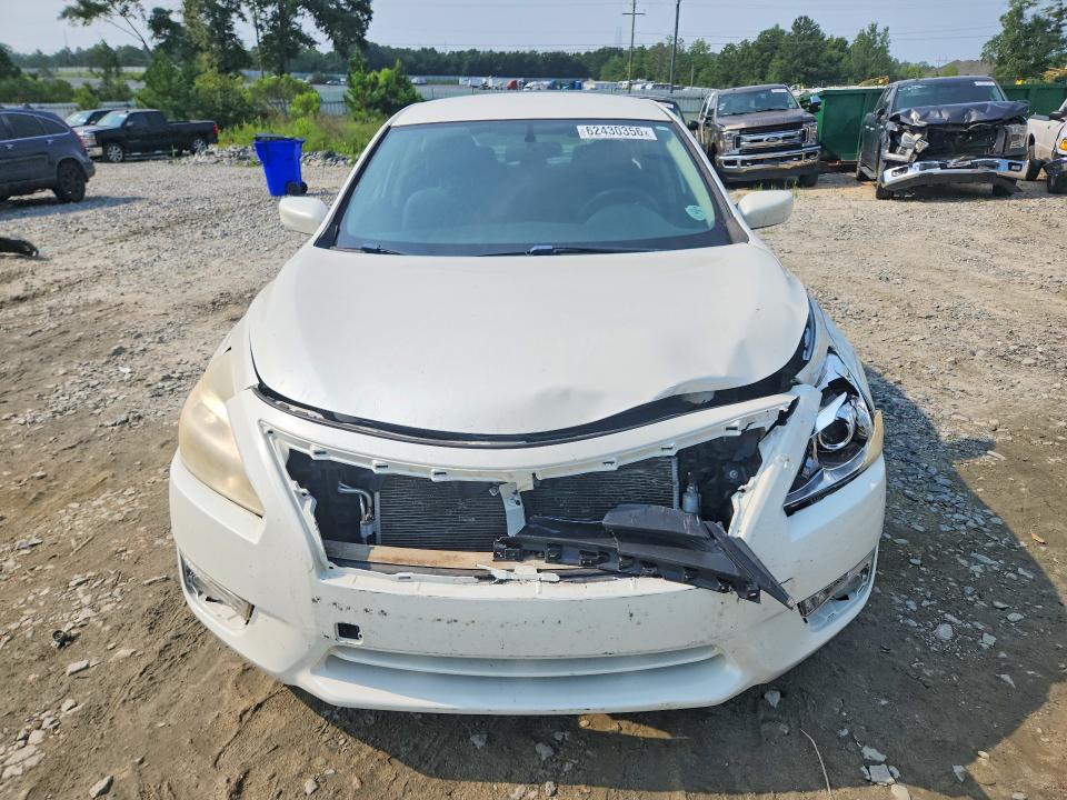 2015 Nissan Altima მანქანა იყიდება აუქციონზე, vin: 1N4AL3AP8FC215003, აუქციონის ნომერი: 62430356