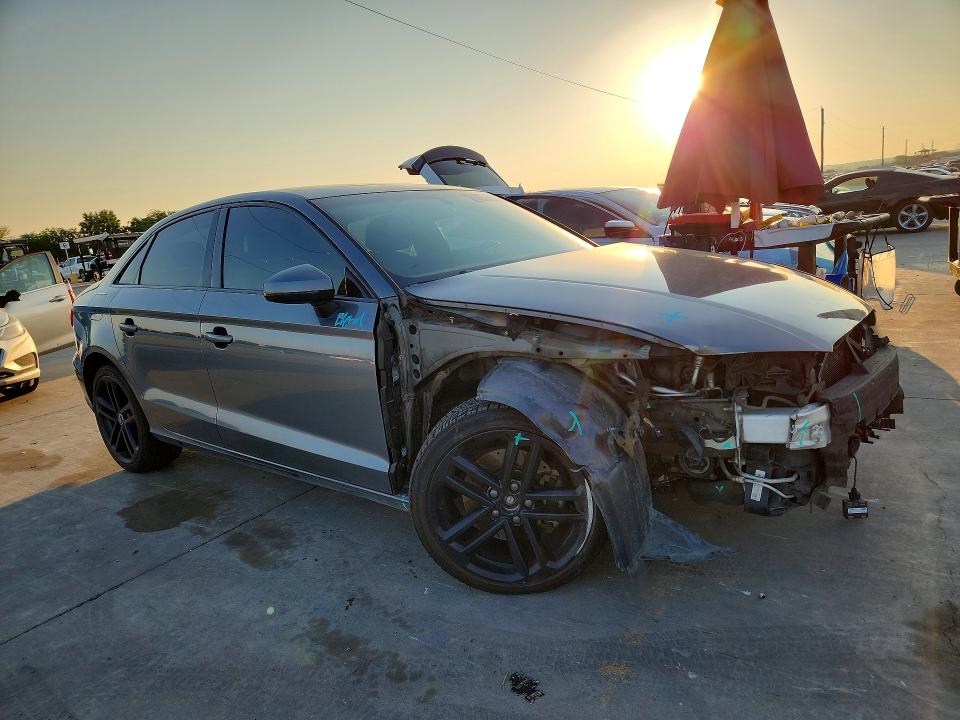 61674236 :رقم المزاد ، WAUAUGFF8LA054140 vin ، 2020 Audi A3 مزاد بيع