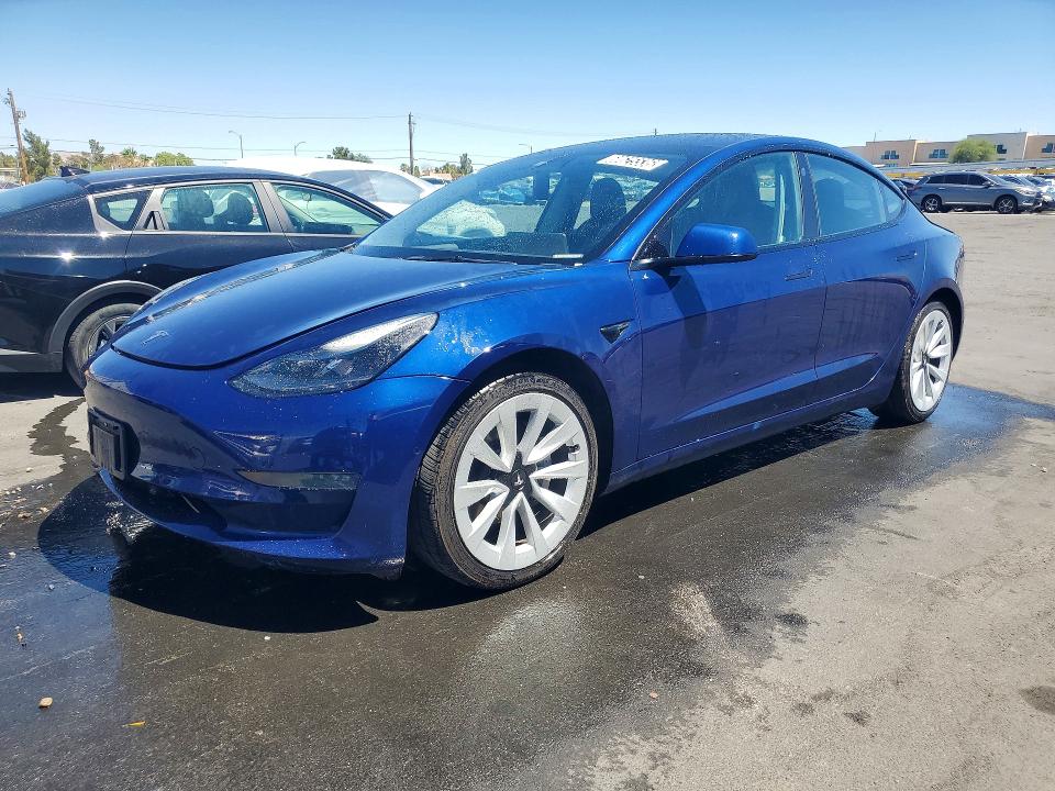 2022 Tesla Model 3 მანქანა იყიდება აუქციონზე, vin: 5YJ3E1EA2NF370798, აუქციონის ნომერი: 60625536