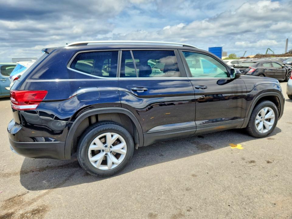 63596006 :رقم المزاد ، 1V2CR2CA1JC570879 vin ، 2018 Volkswagen Atlas مزاد بيع