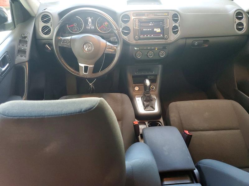 61885996 :رقم المزاد ، WVGBV7AX5HK051262 vin ، 2017 Volkswagen Tiguan مزاد بيع