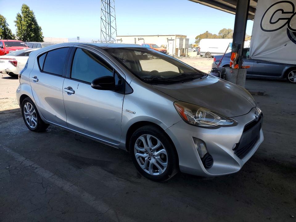 2015 Toyota Prius C მანქანა იყიდება აუქციონზე, vin: JTDKDTB32F1584524, აუქციონის ნომერი: 61739426