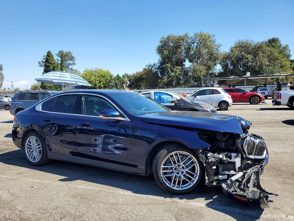 61623546 :رقم المزاد ، WBA63FJ07RCR92701 vin ، 2024 Bmw 540 مزاد بيع
