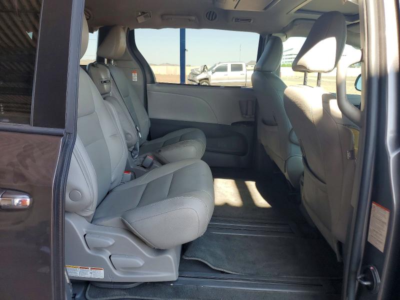 63172816 :رقم المزاد ، 5TDYZ3DC3KS982928 vin ، 2019 Toyota Sienna مزاد بيع