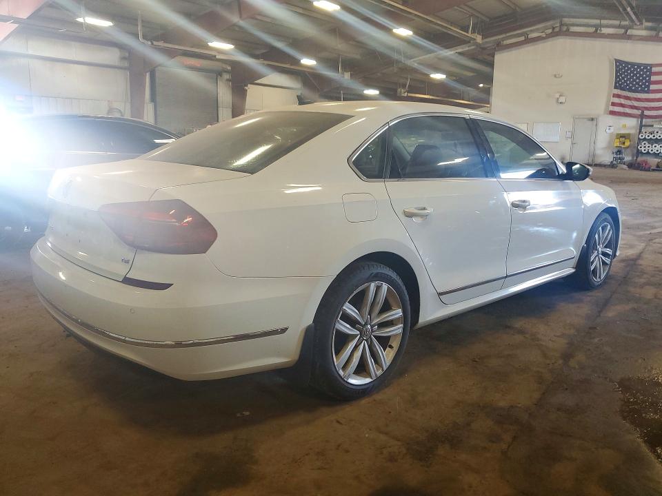 Продажа на аукционе авто 2017 Volkswagen Passat, vin: 1VWGT7A31HC011281, номер лота: 60967436