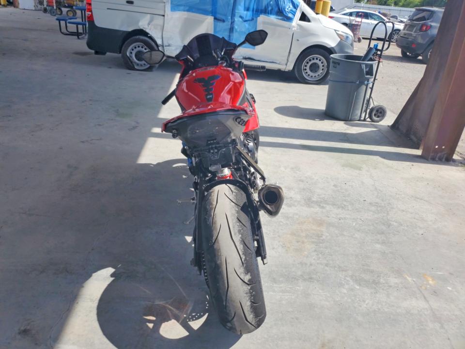 59821906 :رقم المزاد ، WB10E6306P6H82134 vin ، 2023 Bmw S 1000 مزاد بيع