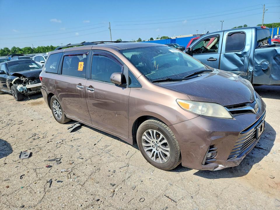 2018 Toyota Sienna მანქანა იყიდება აუქციონზე, vin: 5TDYZ3DC4JS903524, აუქციონის ნომერი: 59051406