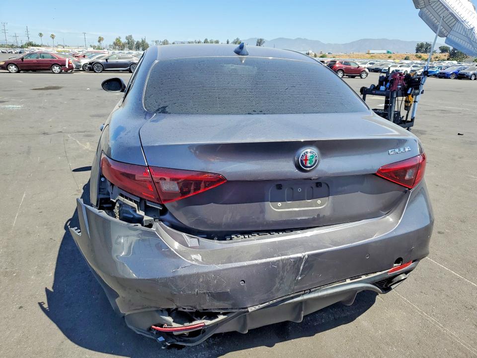 Продаж на аукціоні авто 2018 Alfa Romeo Giulia, vin: ZARFAECN5J7585491, номер лоту: 60960526