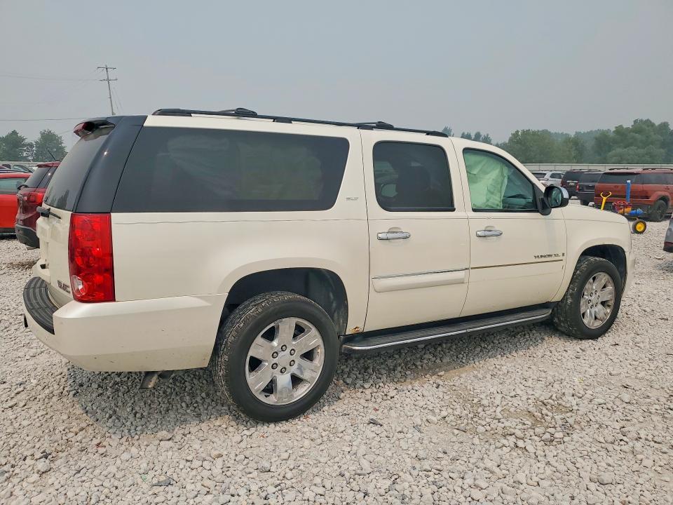 61320706 :رقم المزاد ، 1GKFK16348R215260 vin ، 2008 Gmc Yukon Xl مزاد بيع