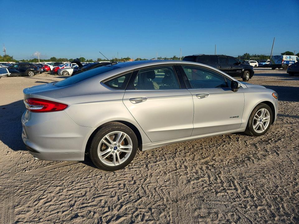 2018 Ford Fusion მანქანა იყიდება აუქციონზე, vin: 3FA6P0LU1JR200896, აუქციონის ნომერი: 61532146