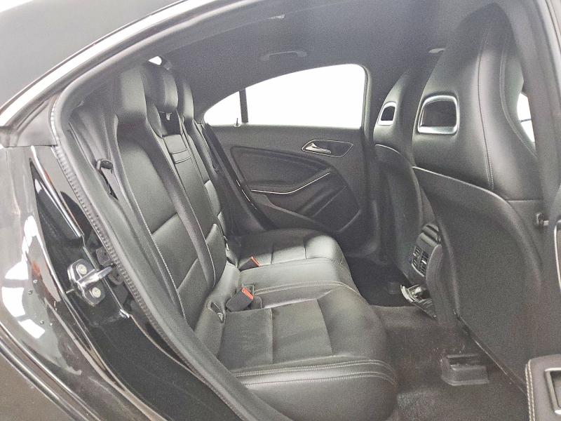 85771075 :رقم المزاد ، WDDSJ4EB8KN742911 vin ، 2019 Mercedes-benz Cla مزاد بيع