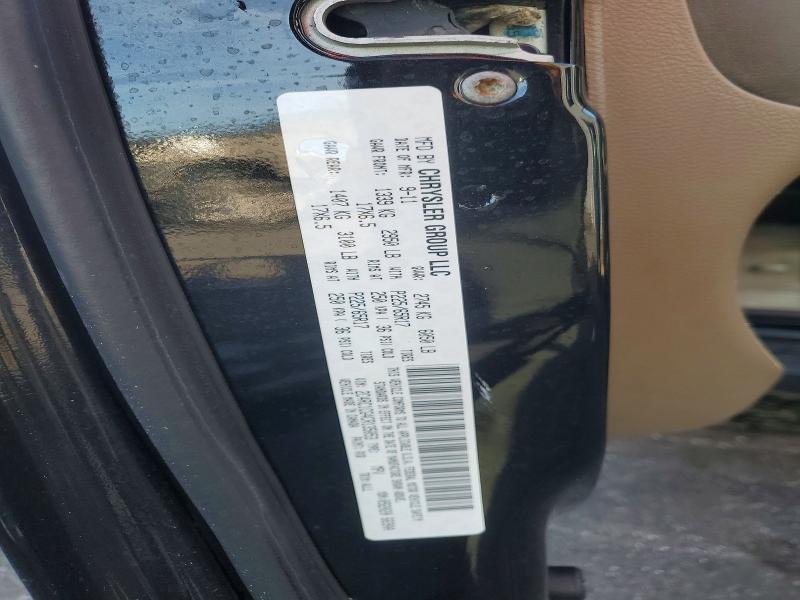 61107106 :رقم المزاد ، 2C4RC1CG4CR135053 vin ، 2012 Chrysler Town & Country مزاد بيع