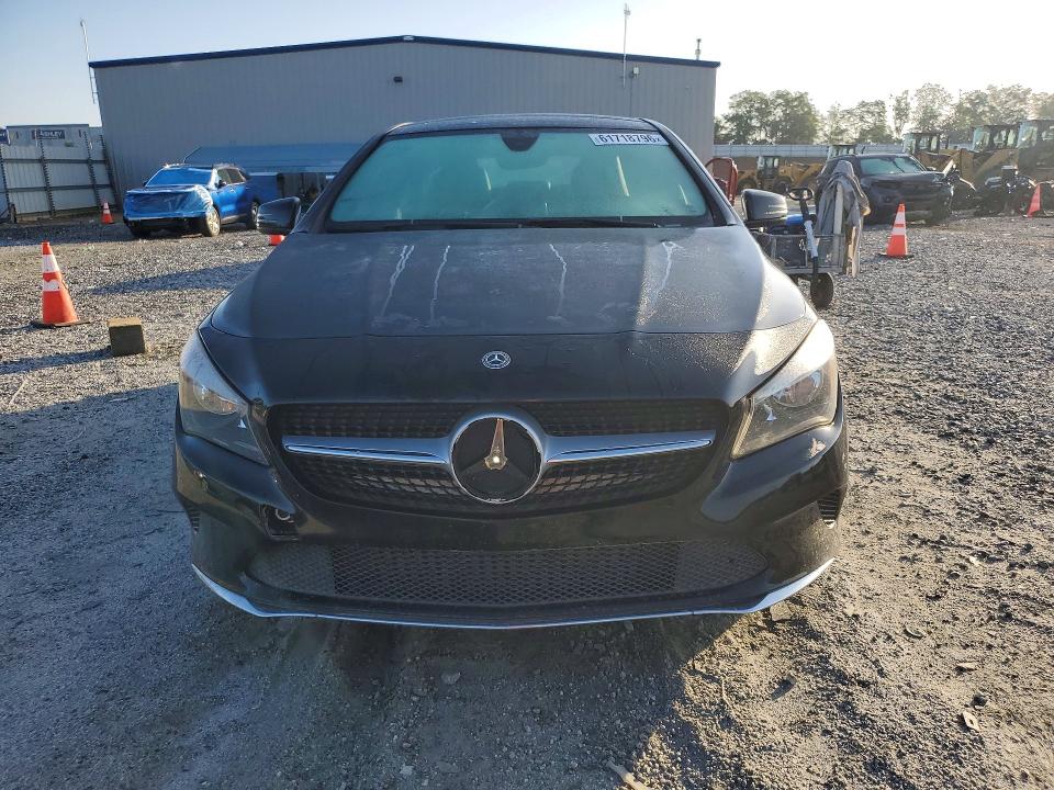 61718796 :رقم المزاد ، WDDSJ4EB3JN671096 vin ، 2018 Mercedes-benz Cla مزاد بيع