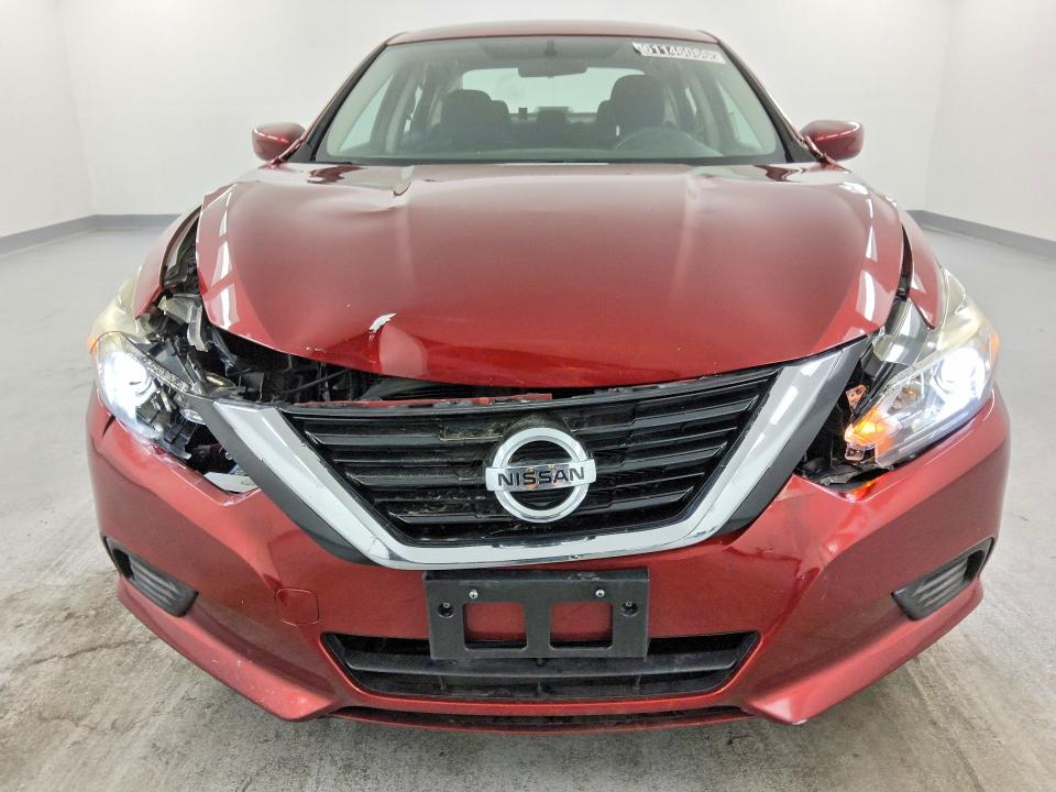 Продаж на аукціоні авто 2018 Nissan Altima, vin: 1N4AL3AP0JC476148, номер лоту: 61146086