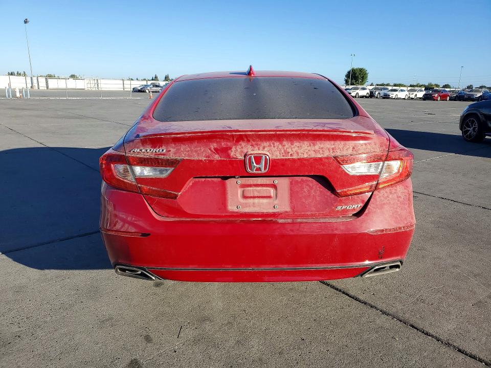 Продажа на аукционе авто 2018 Honda Accord, vin: 1HGCV1F35JA240115, номер лота: 63039916