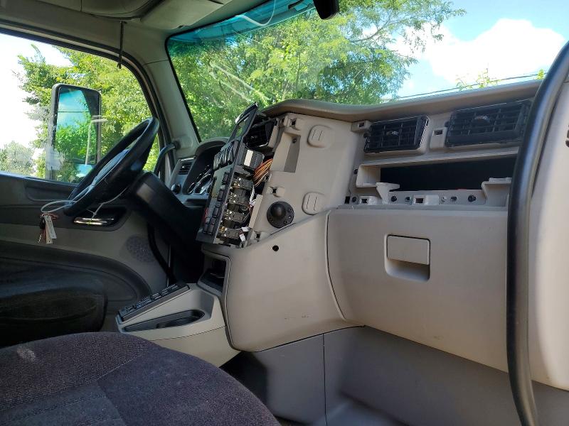 Продажа на аукционе авто 2018 Peterbilt 579, vin: 1XPBDP9X3JD473714, номер лота: 60492926