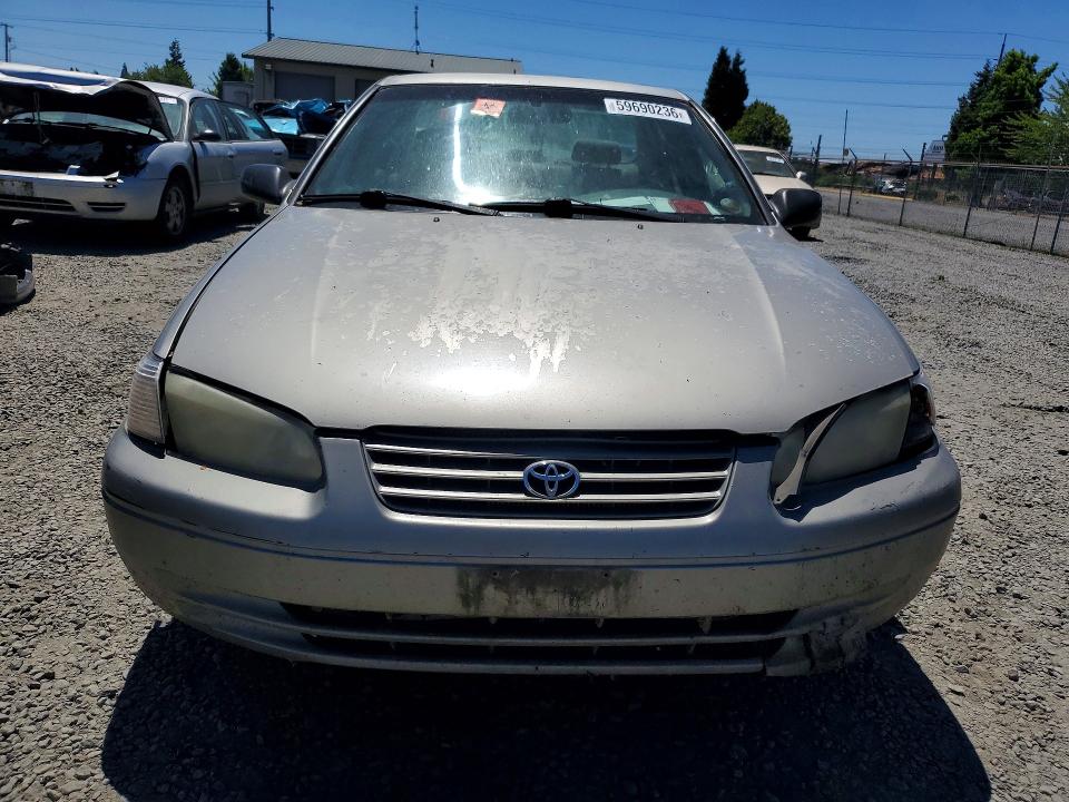 59690236 :رقم المزاد ، JT2BF22K510299352 vin ، 2001 Toyt Camry مزاد بيع