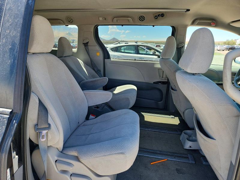 60796826 :رقم المزاد ، 5TDJK3DCXCS040740 vin ، 2012 Toyota Sienna مزاد بيع