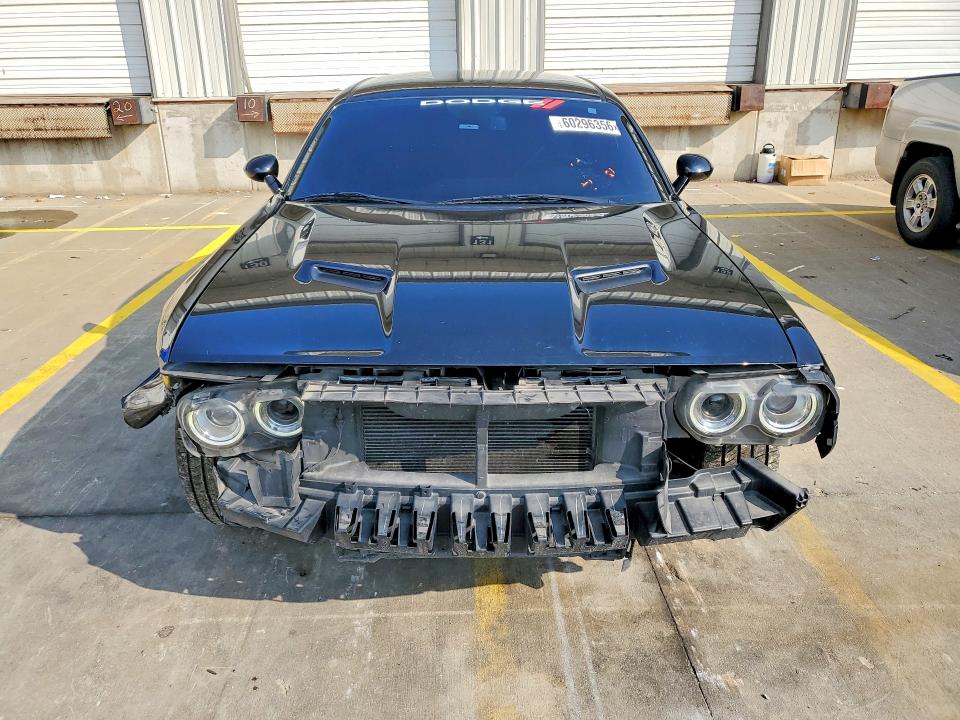 60296356 :رقم المزاد ، 2C3CDZBT6JH310023 vin ، 2018 Dodge Challenger مزاد بيع