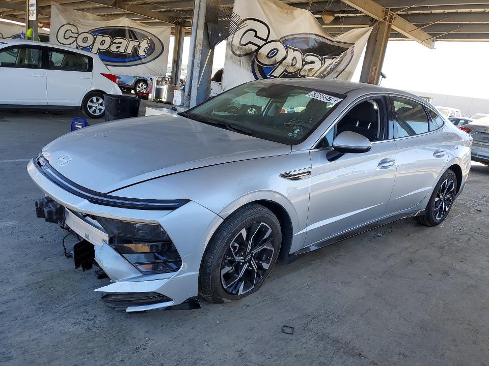 2025 Hyundai Sonata მანქანა იყიდება აუქციონზე, vin: KMHL64JA7SA453664, აუქციონის ნომერი: 63608576