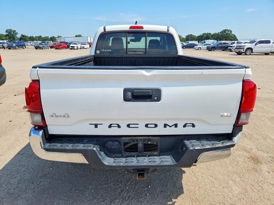 60058196 :رقم المزاد ، 3TYSZ5AN8MT038038 vin ، 2021 Toyota Tacoma مزاد بيع