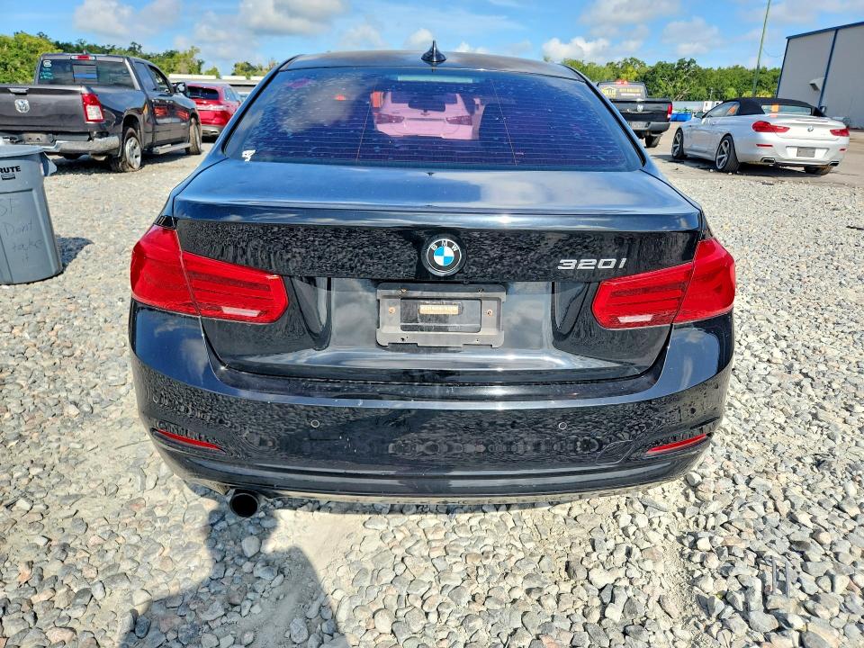 Продажа на аукционе авто 2016 Bmw 320, vin: WBA8E1G5XGNT36583, номер лота: 61675976