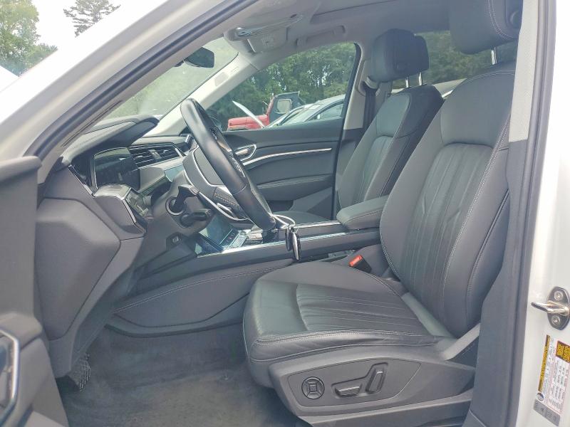 Продаж на аукціоні авто 2021 Audi E-tron, vin: WA1LAAGEXMB024151, номер лоту: 61398726