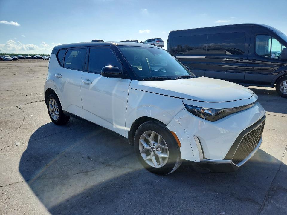 2024 Kia Soul მანქანა იყიდება აუქციონზე, vin: KNDJ23AU8R7229693, აუქციონის ნომერი: 59731716